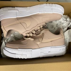 NIKE AIR FORCE ONE SNEAKER